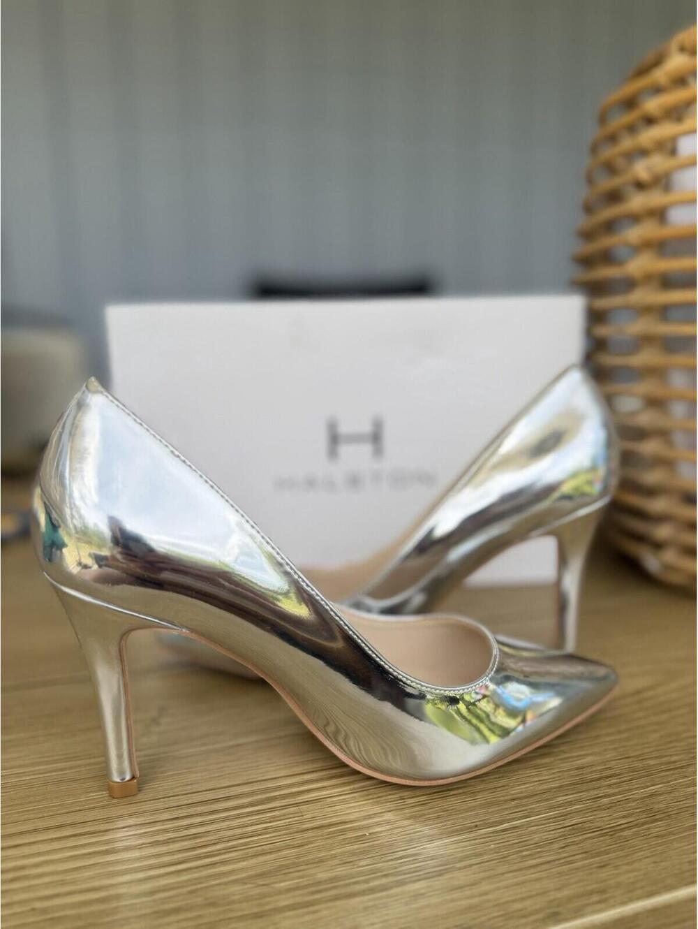Halston Gayl Pumps Silver High Heels Size 6 NIB Metallic Workwear Party Shoes